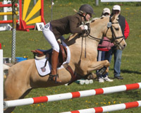 Stets eine Augenweide und einmal siegreich: Franziska Lass auf Pony Dina T. Stets eine Augenweide und einmal siegreich: Franziska Lass auf Pony Dina T.